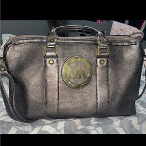 Michael kors tote